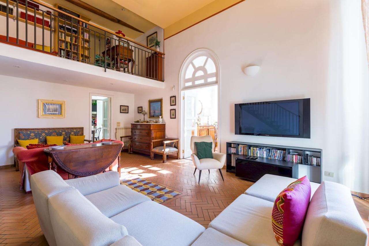 Residenza Capano Charming House By Napoliapartments Екстер'єр фото