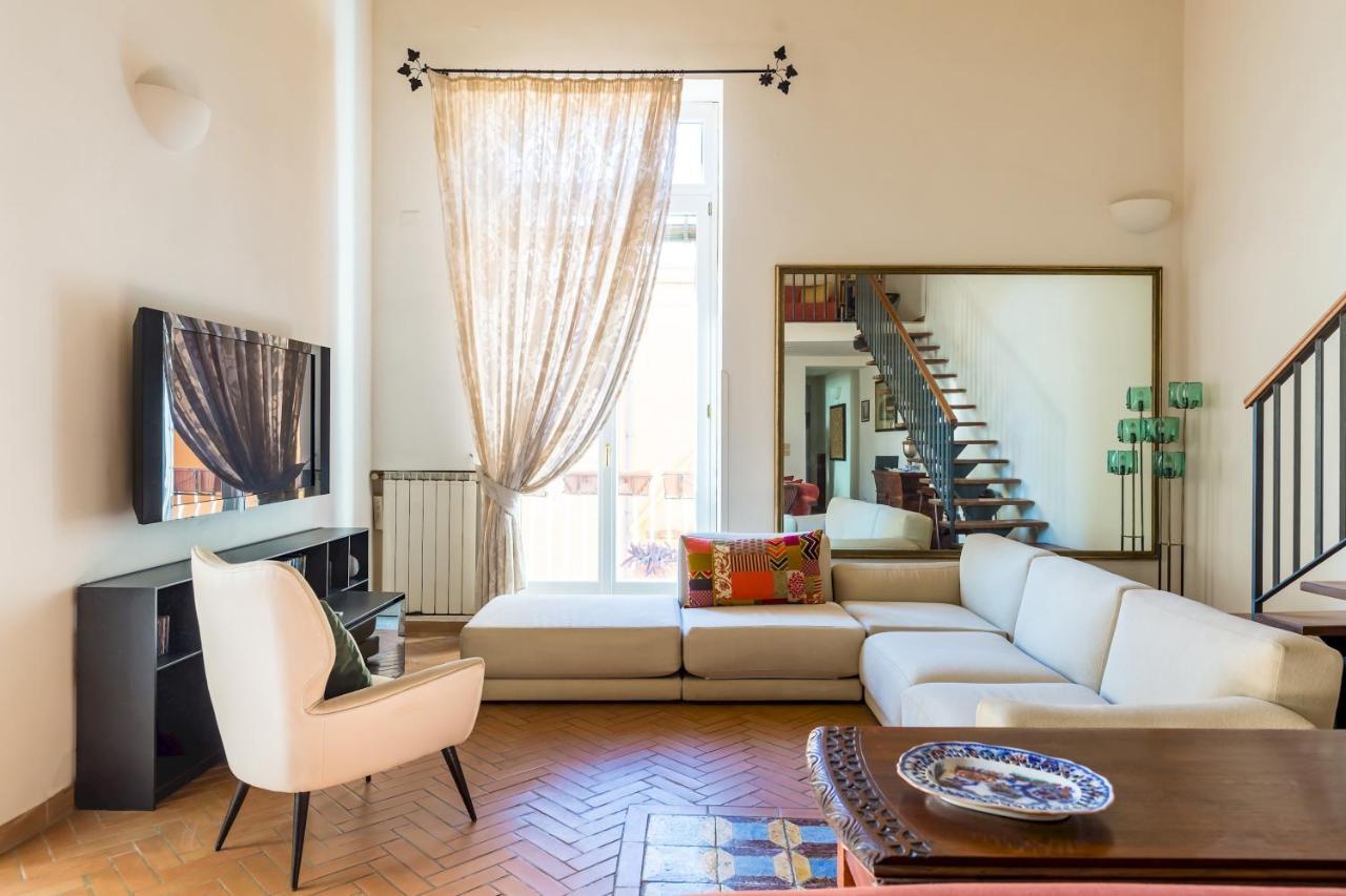Residenza Capano Charming House By Napoliapartments Екстер'єр фото