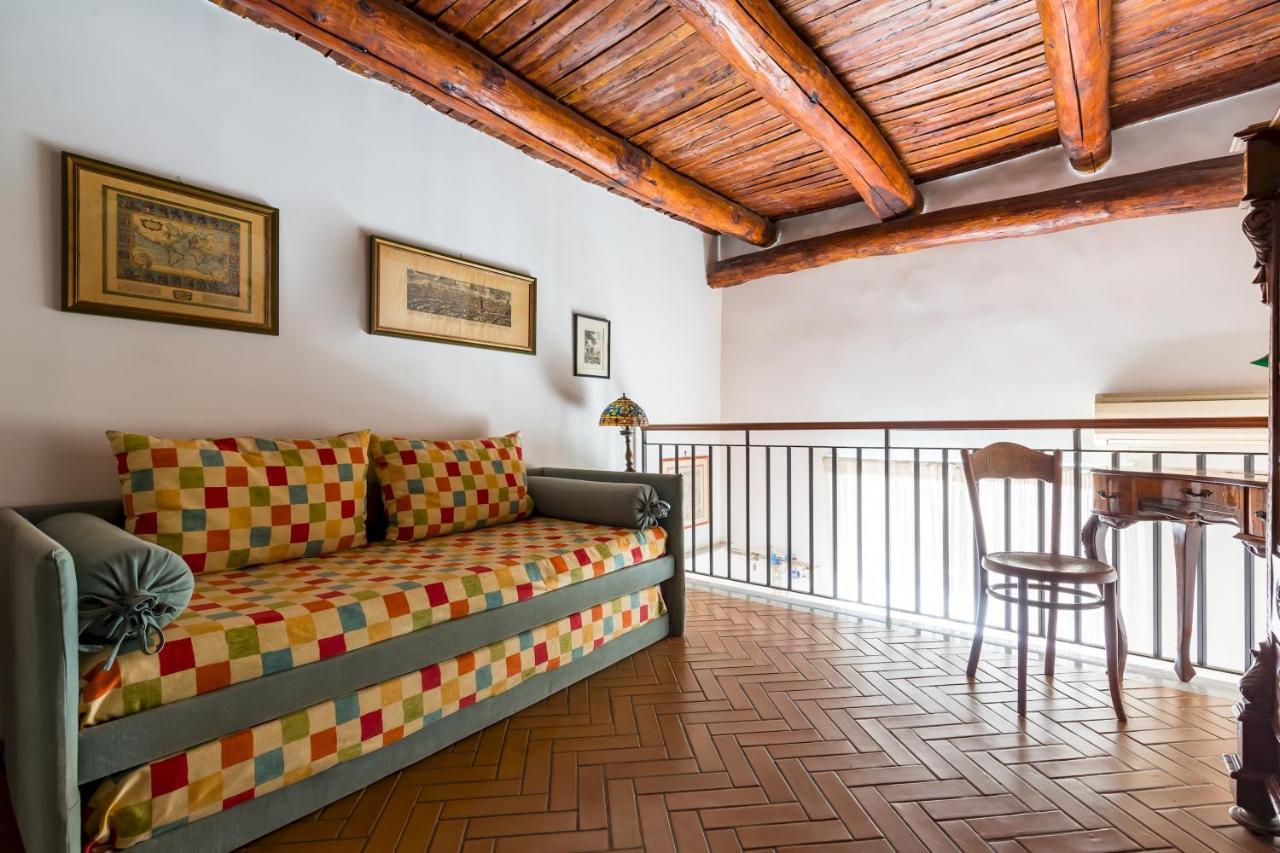 Residenza Capano Charming House By Napoliapartments Екстер'єр фото