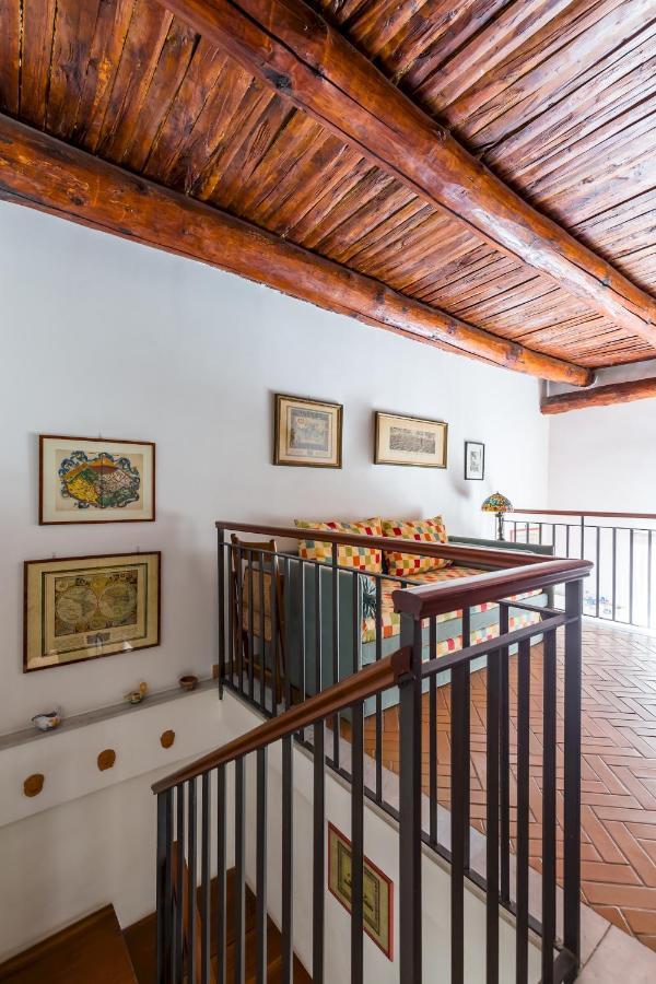 Residenza Capano Charming House By Napoliapartments Екстер'єр фото