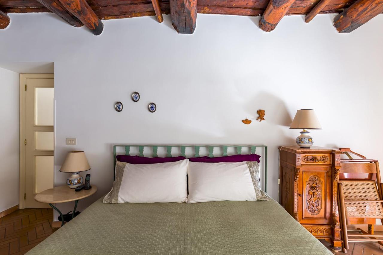 Residenza Capano Charming House By Napoliapartments Екстер'єр фото